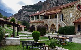 Muntenia Inn Apartments And Suites